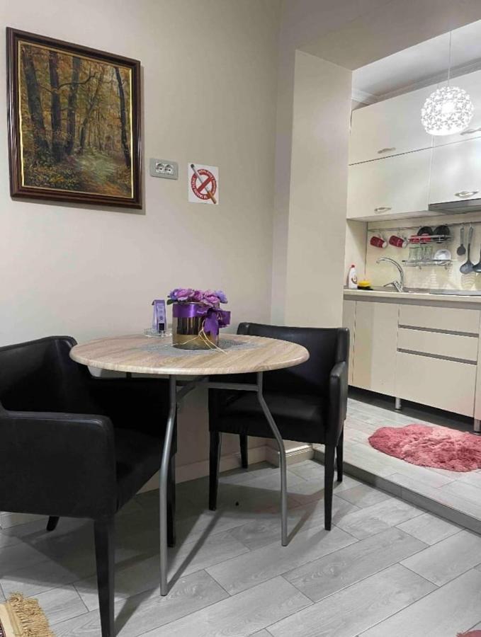 Warm Apartment In The Center Of Tirana City Εξωτερικό φωτογραφία